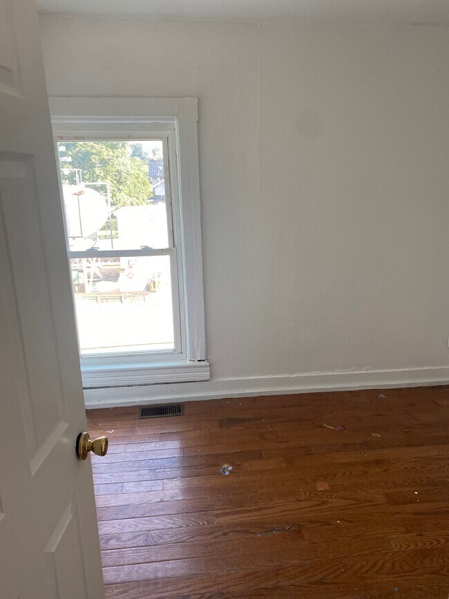 DORMITORIO - 41 Derby St
