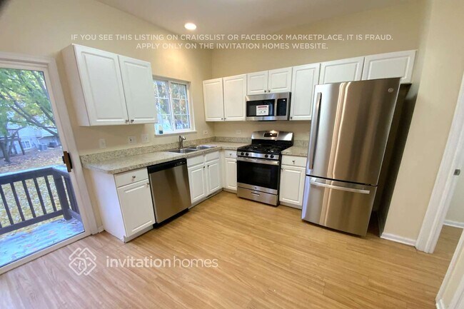 Foto del edificio - 203 Monarch Dr