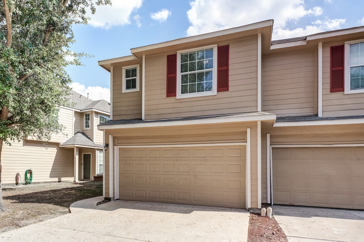 Foto principal - 6118 Yorkglen Manor Ln