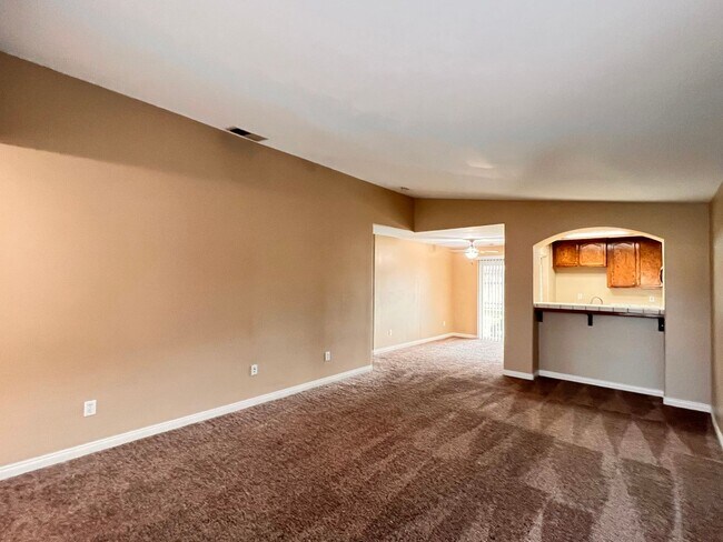 Foto del edificio - SOUTHWEST BAKERSFIELD