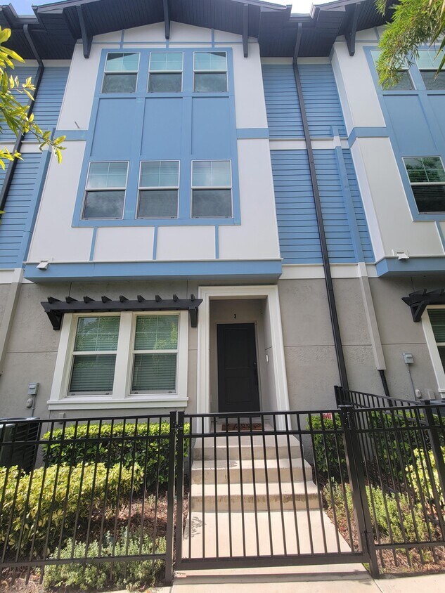 Primary Photo - 3124 W Azeele St