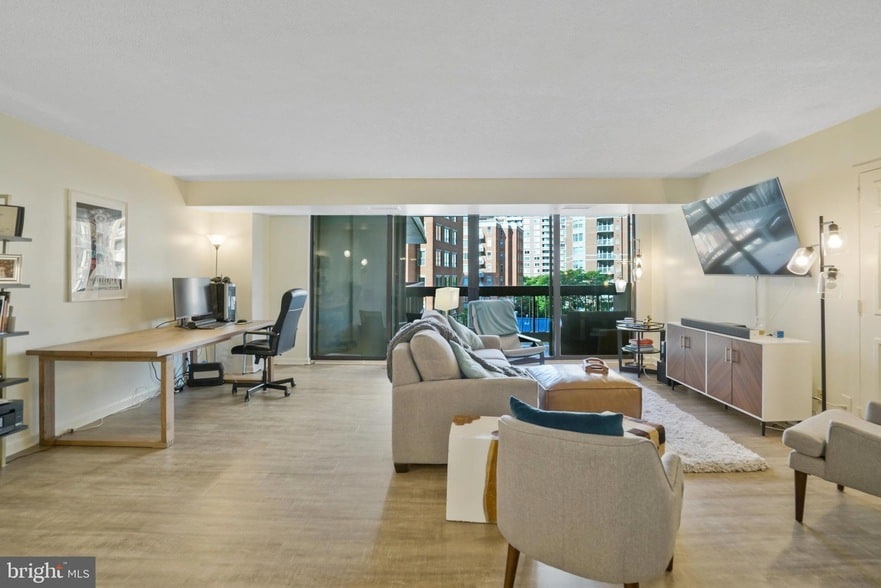 Photo - 3800 Fairfax Drive Unit 301