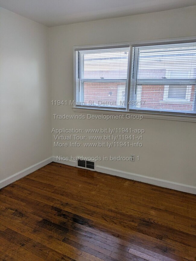 Foto del edificio - 11941 Miami St