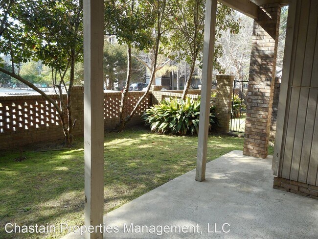 Foto del edificio - 4845 Burt Mar Dr