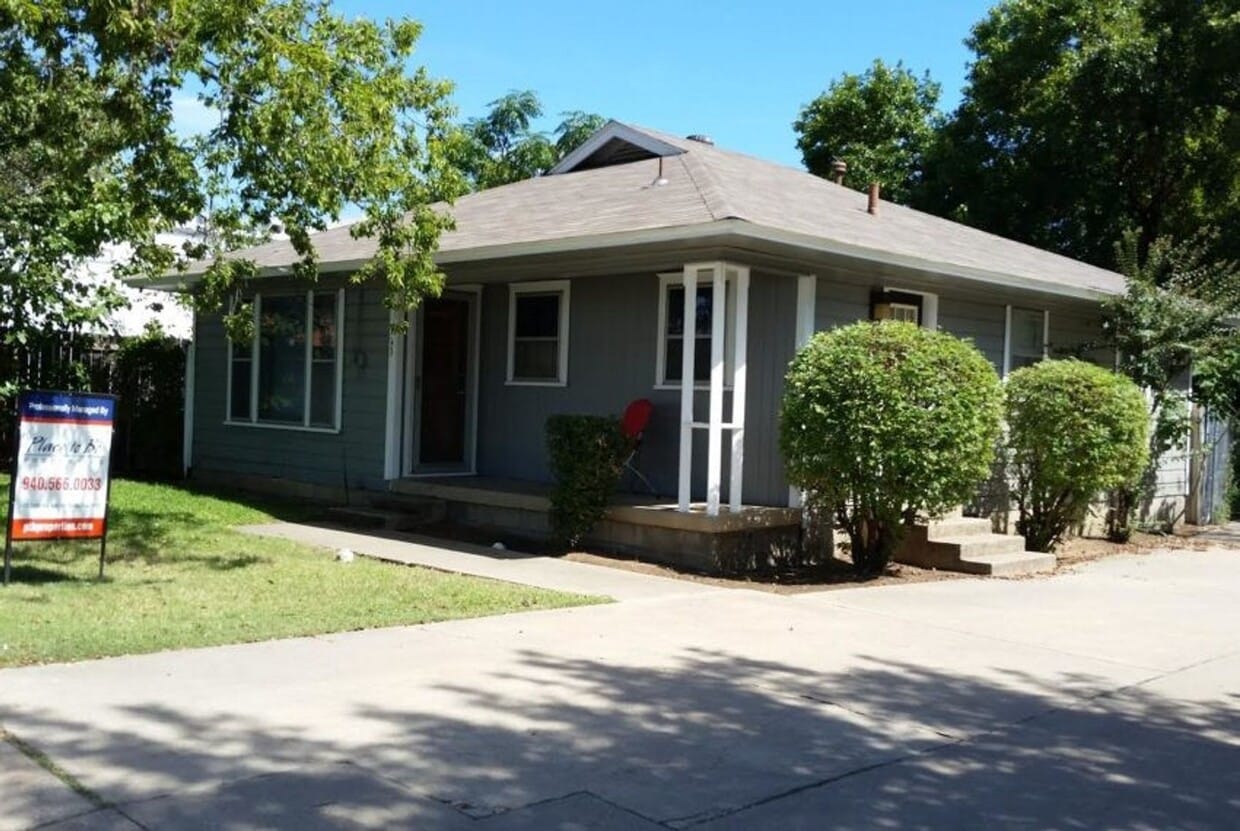 915 Collier St, Denton, TX 76201 House Rental in Denton, TX