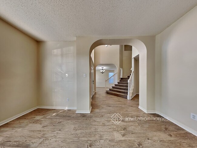 Building Photo - 7402 Euclid Dr