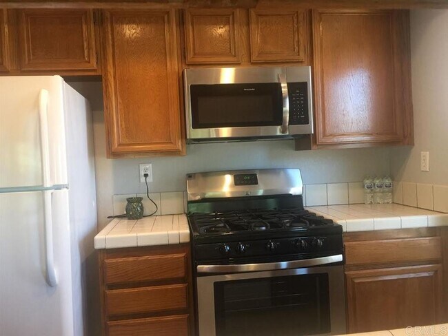 Building Photo - Spacious 3 bd/2ba 2 story Condo In San Marcos