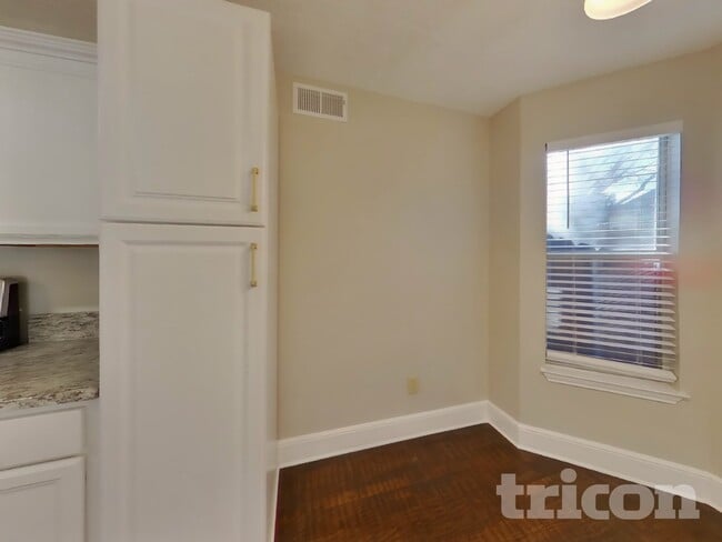 Building Photo - 1714 Circle Creek Dr