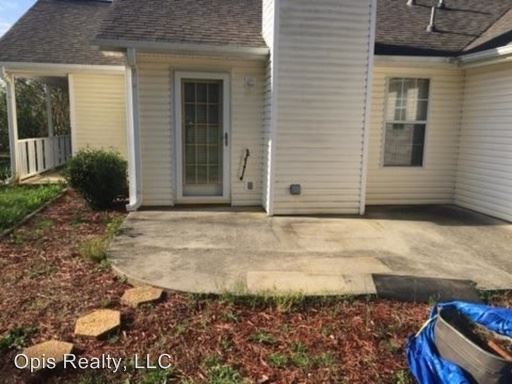 Building Photo - 110 Oak Wood Ln