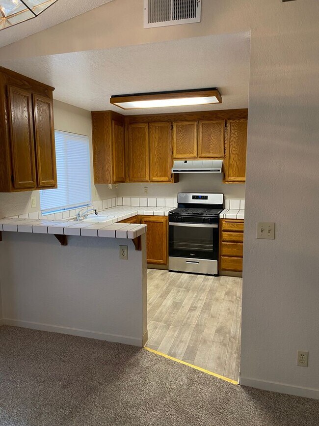 Foto del edificio - 369 Limerick Way