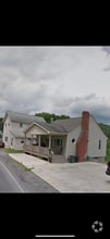 Building Photo - 1341 Turnpike Ave