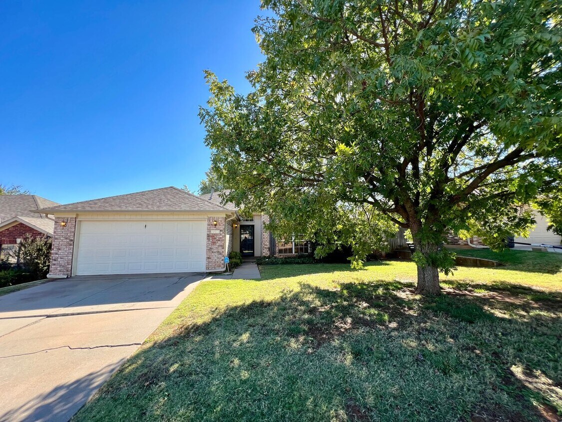 Foto principal - Lovely Rental Home in Heatherwood Neighbor...