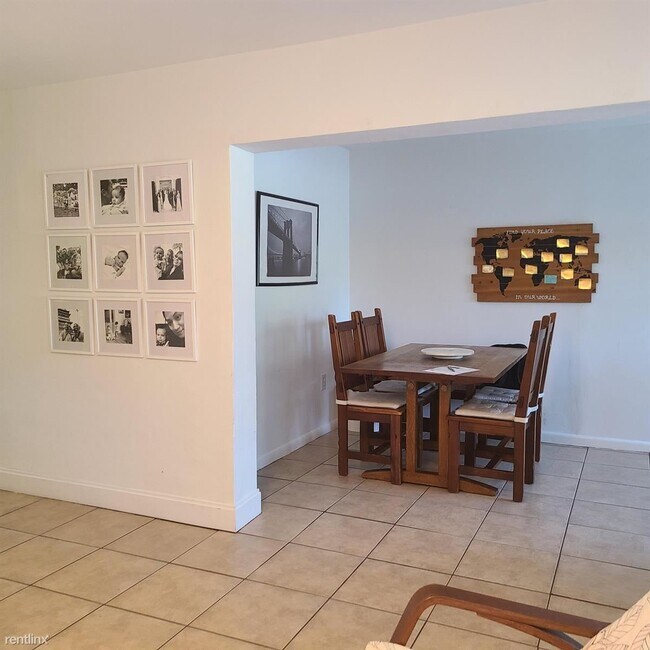 Building Photo - 3 br, 2 bath House - 170 NW 7th St