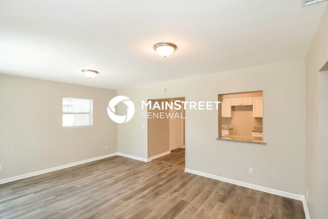 Foto del edificio - 3 Bedroom Pet-Friendly Home in Jacksonville, FL with Main Street Renewal