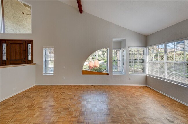 Foto del edificio - 407 Village Center Dr