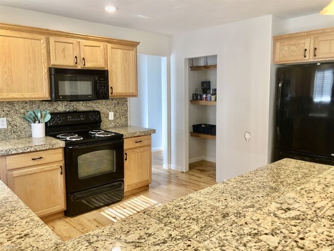 Building Photo - 3 br, 2 bath House - 203 West Ferruginous ...