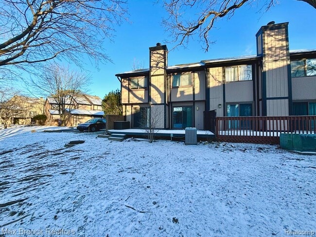 Building Photo - 5238 Brett Ct