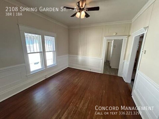 Foto del edificio - 2108 Spring Garden St