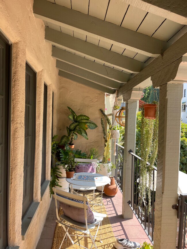 Front Balcony - 2414 Tesla Terrace