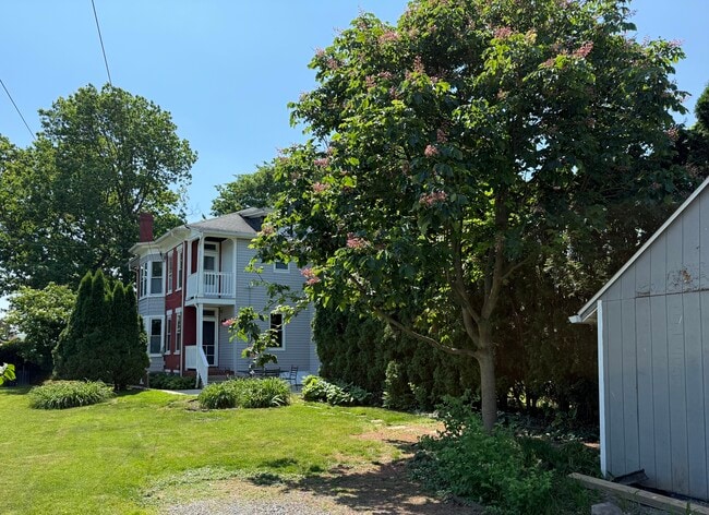 Building Photo - 707 Oley St