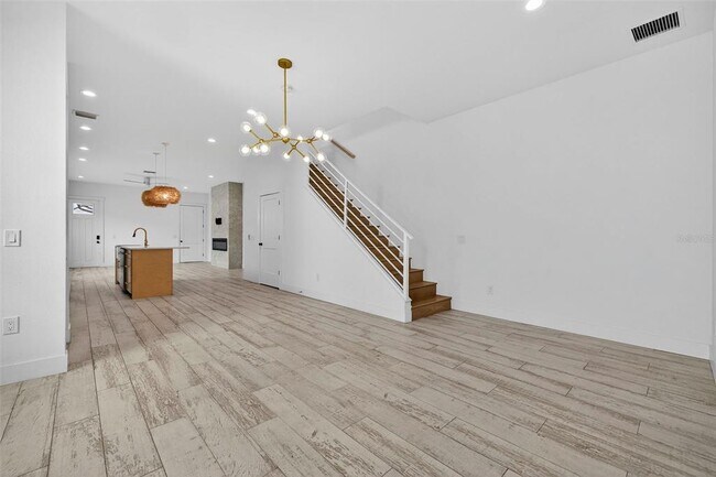 Foto del edificio - 611 24th Ave N