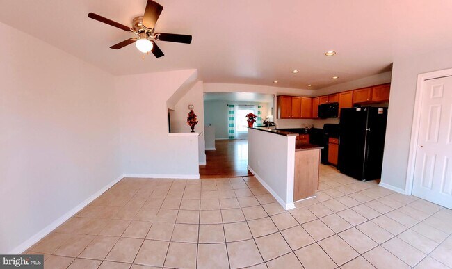 Building Photo - 10275 Calypso Dr