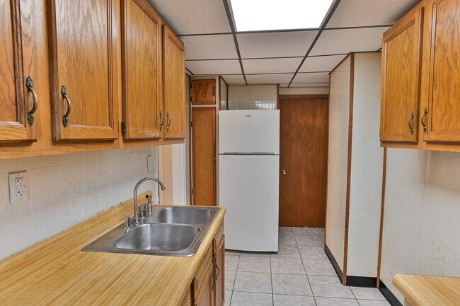 Foto del edificio - 3 Bedroom with Parking on Berryhill