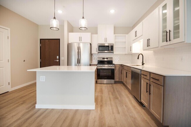Foto del edificio - 6450 37th Ave NW