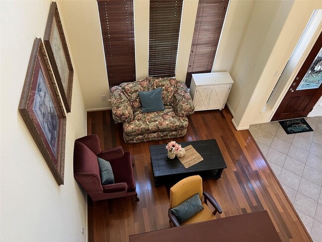 Foto del edificio - 2709 Alessandria Ln