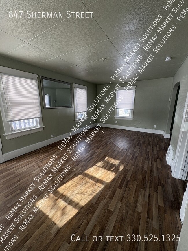 Foto del edificio - 847 Sherman St