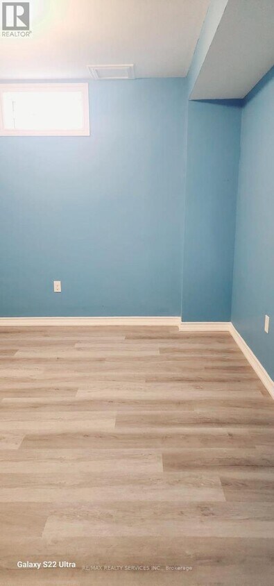 Primary Photo - 41 Charger Ln