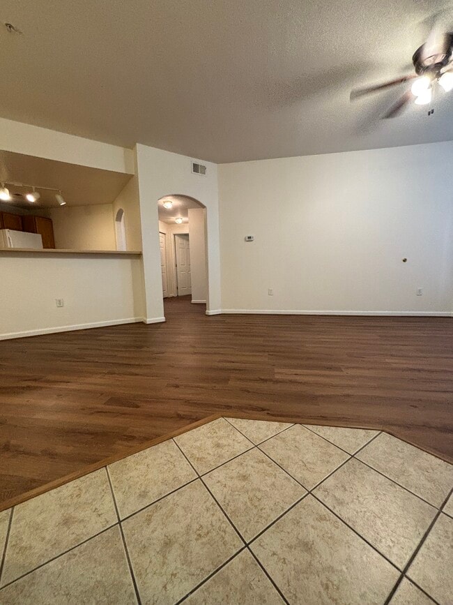 Building Photo - 5726 N Genoa Way