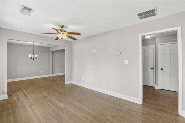 Foto del edificio - 2866 Belvedere Ln