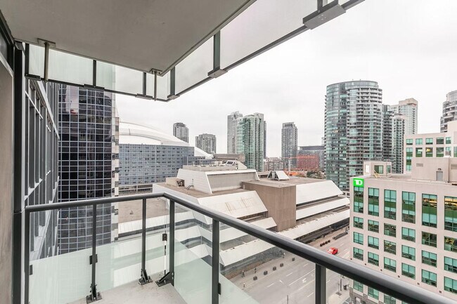 Building Photo - 300 Front St W