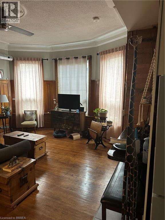 Photo du bâtiment - 58 Ontario Ave