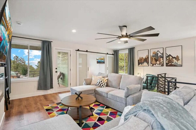 Building Photo - 6186 Sunshine Canyon Dr