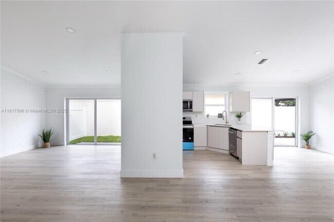 Building Photo - 46 Gables Blvd
