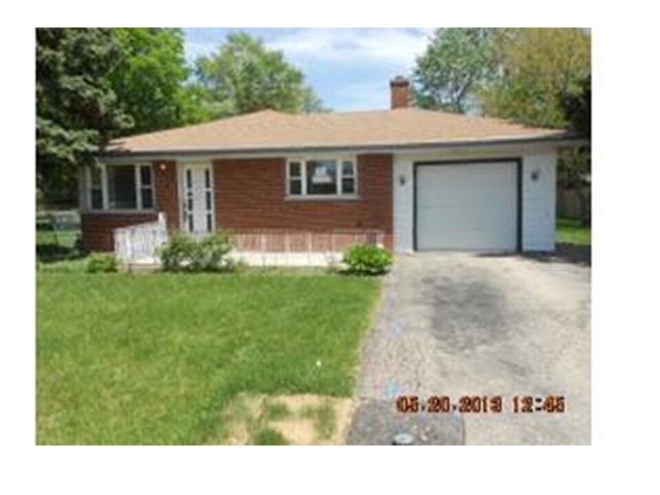 7717 Linden Ave, Darien, IL 60561 House Rental in Darien, IL