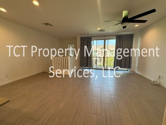 Foto del edificio - Beautiful 3 Bedroom Townhome in Eastmark Community!