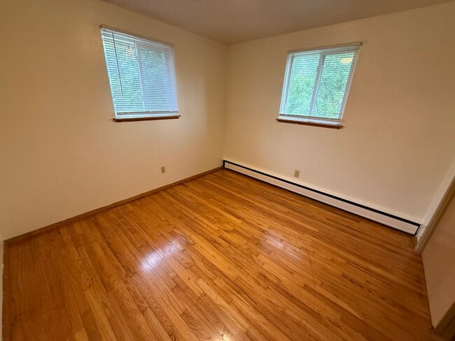 Foto del edificio - 2502 Brentwood Pkwy