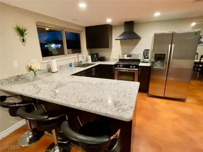 Foto del edificio - 5243 S Placentia Pkwy