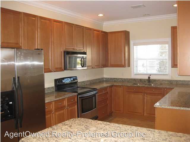 Building Photo - 4926 Date Palm Dr