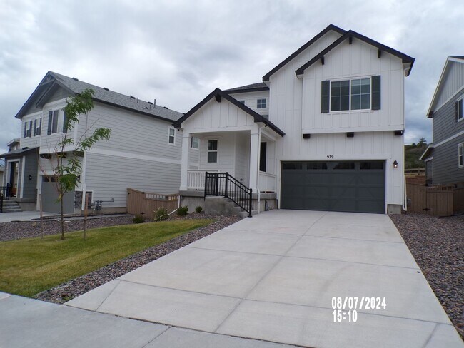 Foto del edificio - Stunning Home in Castle Rock 4Bedrooms 3.5 Bathrooms!