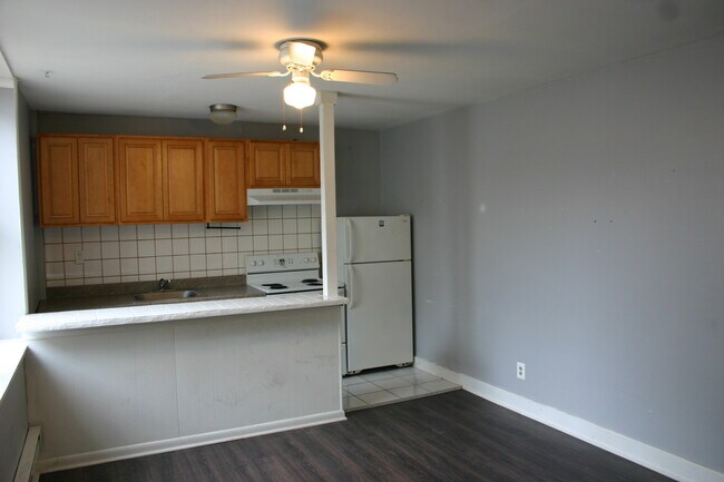 Kitchen - 808 S 6th St