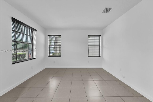 Building Photo - 11563 SW 248th Ln