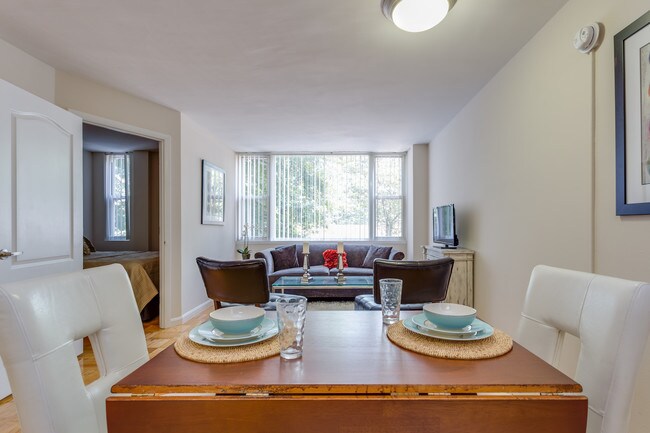 Foto del edificio - Park East Apartments