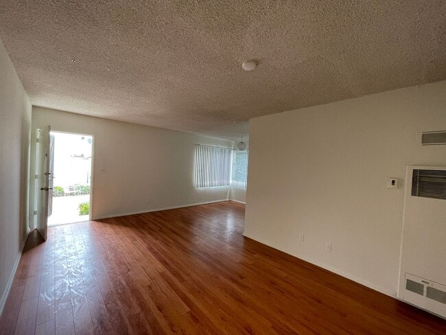 Foto del edificio - The Bungalows on 26TH