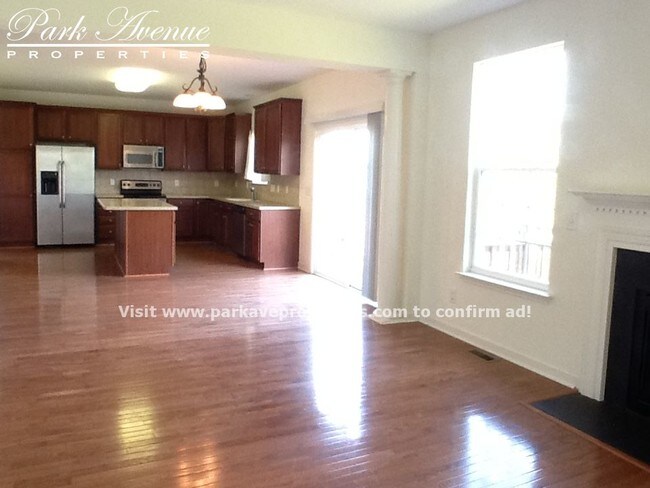 Building Photo - 541 Redford Place Dr