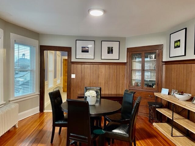 Comedor - 25 Bungalow Ave