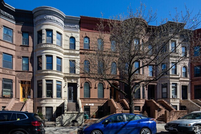 Foto del edificio - 377 Sterling Pl